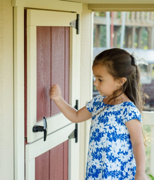 child-knocking-on-door
